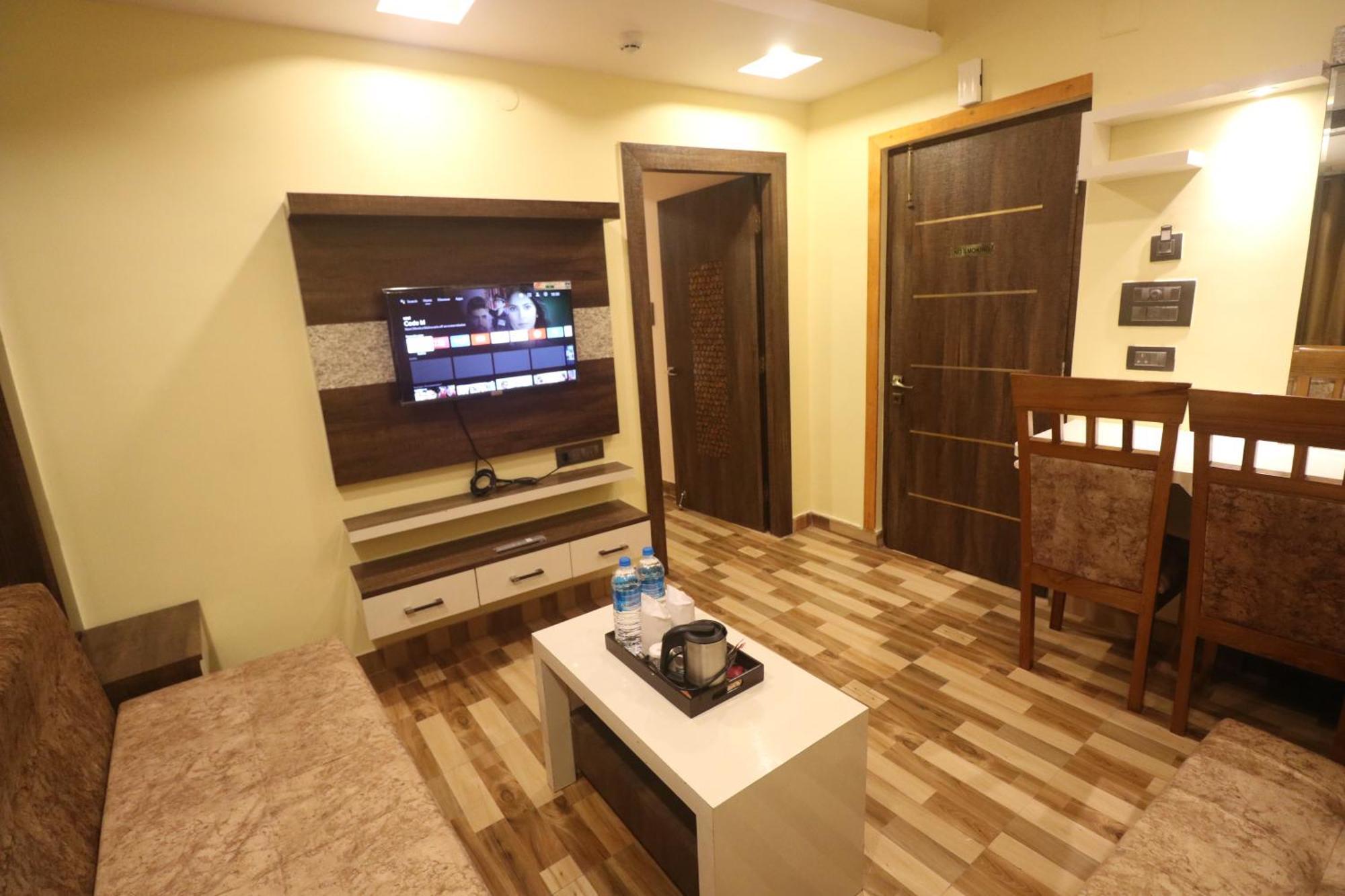 ホテル Mohar Residency コルカタ エクステリア 写真