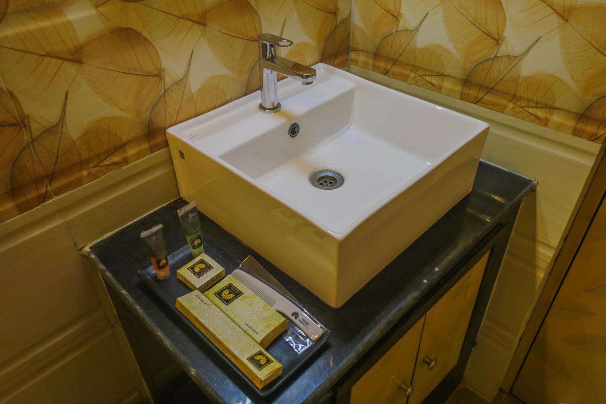 ホテル Mohar Residency コルカタ エクステリア 写真